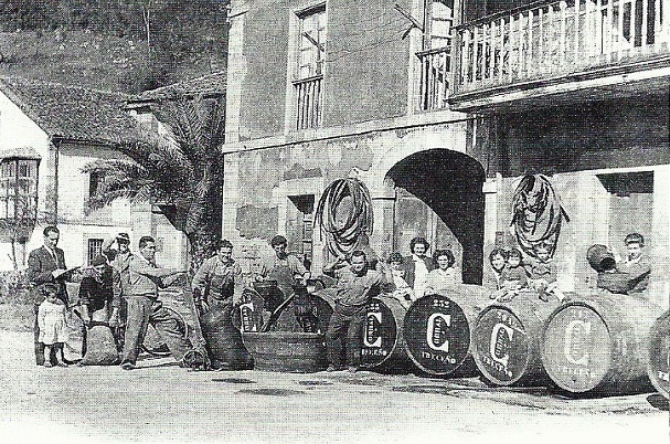 Bodegas en Treceño a principios de siglo.