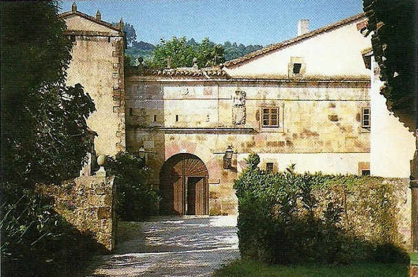 Casa de los Vélez de Escalante y Calderón, Treceño.