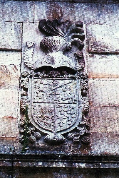 Escudo de armas de los Vélez de Escalante y Calderón, Treceño.